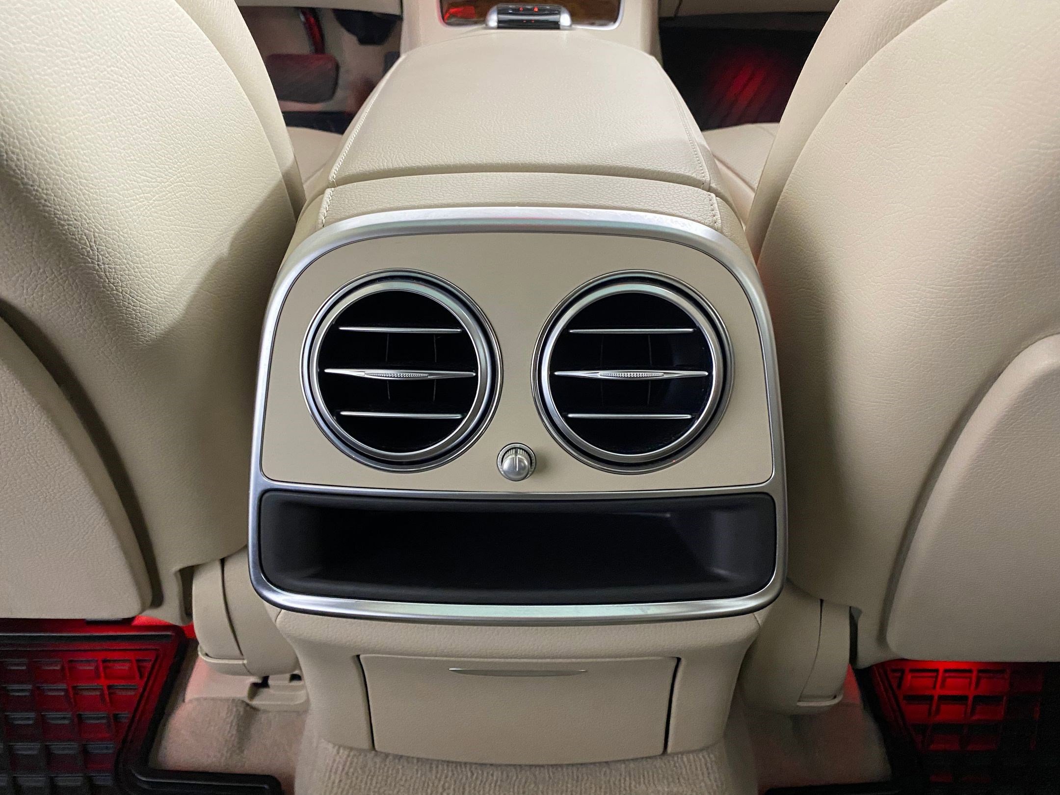 Used 2015 Mercedes-Benz S 550 4MATIC Sedan image 29