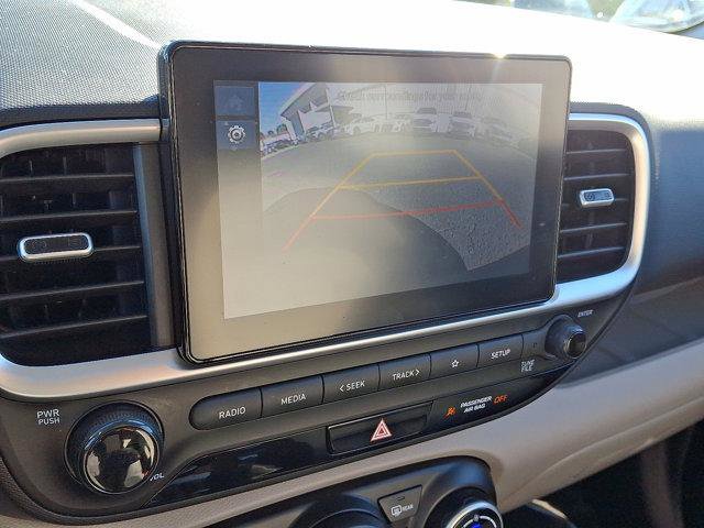 Certified 2024 Hyundai Venue SEL image 18