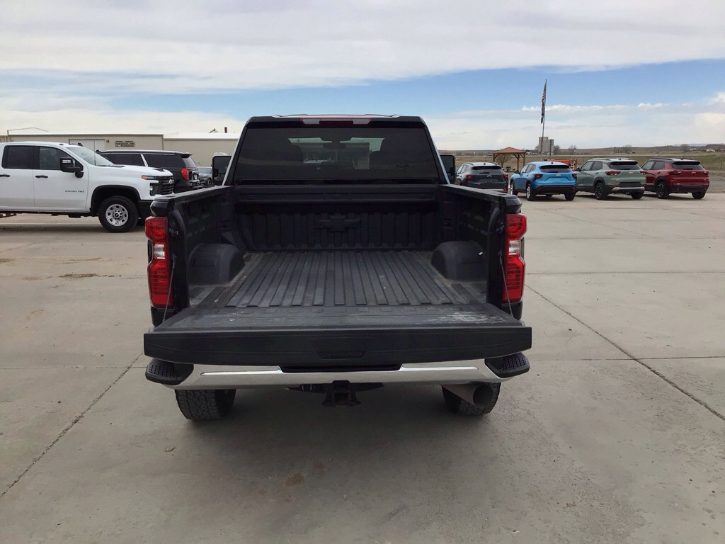 Used 2023 Chevrolet Silverado 3500 LT w/ Convenience Package AWD/4WD image 5