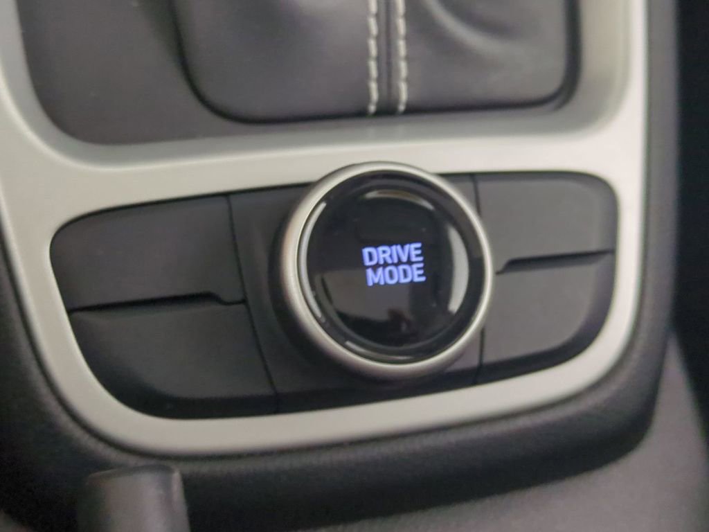 Certified 2023 Hyundai Venue SEL w/ Cargo Package image 27