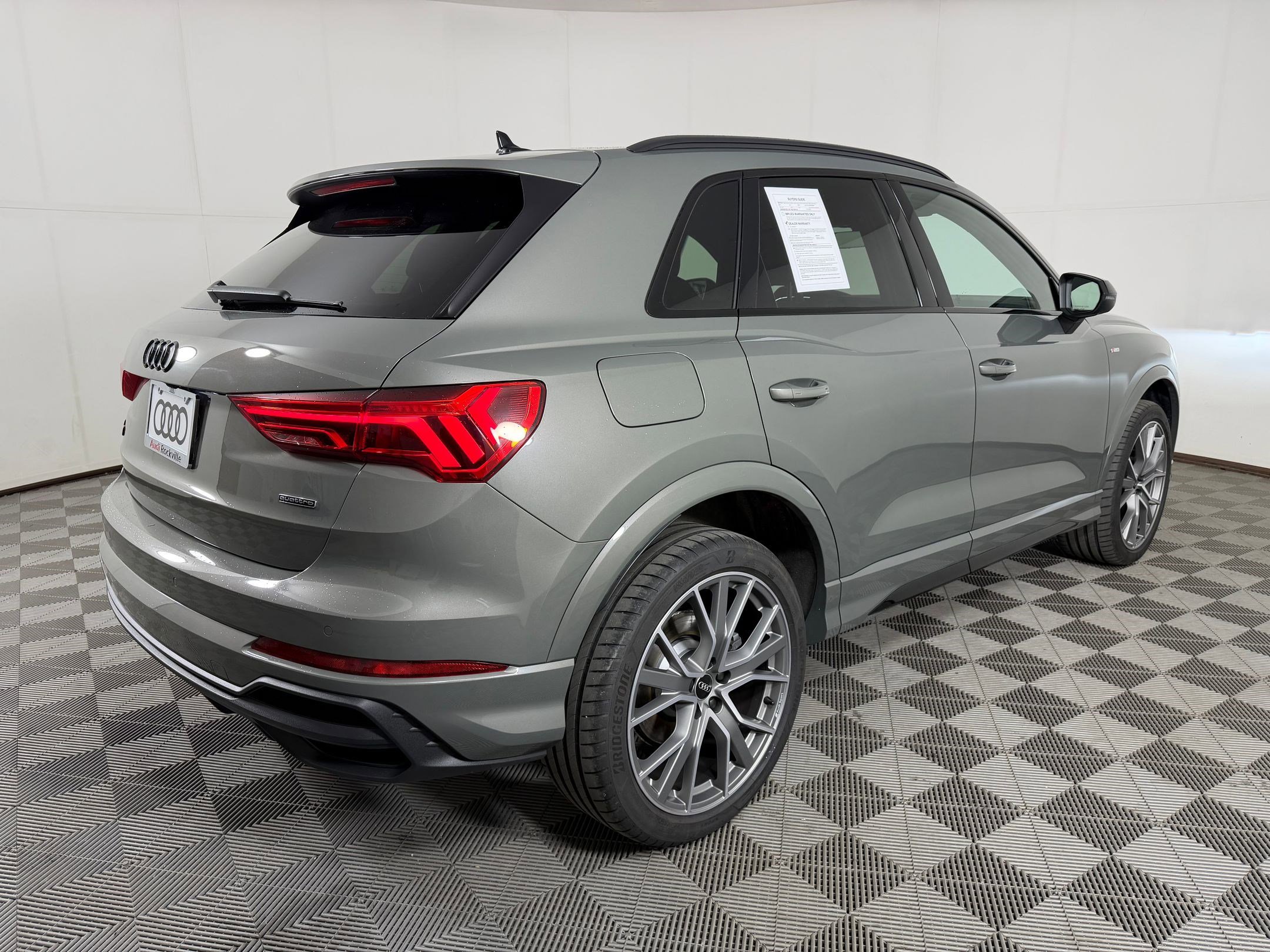 Certified 2025 Audi Q3 2.0T Premium Plus w/ Premium Plus Package AWD/4WD image 9