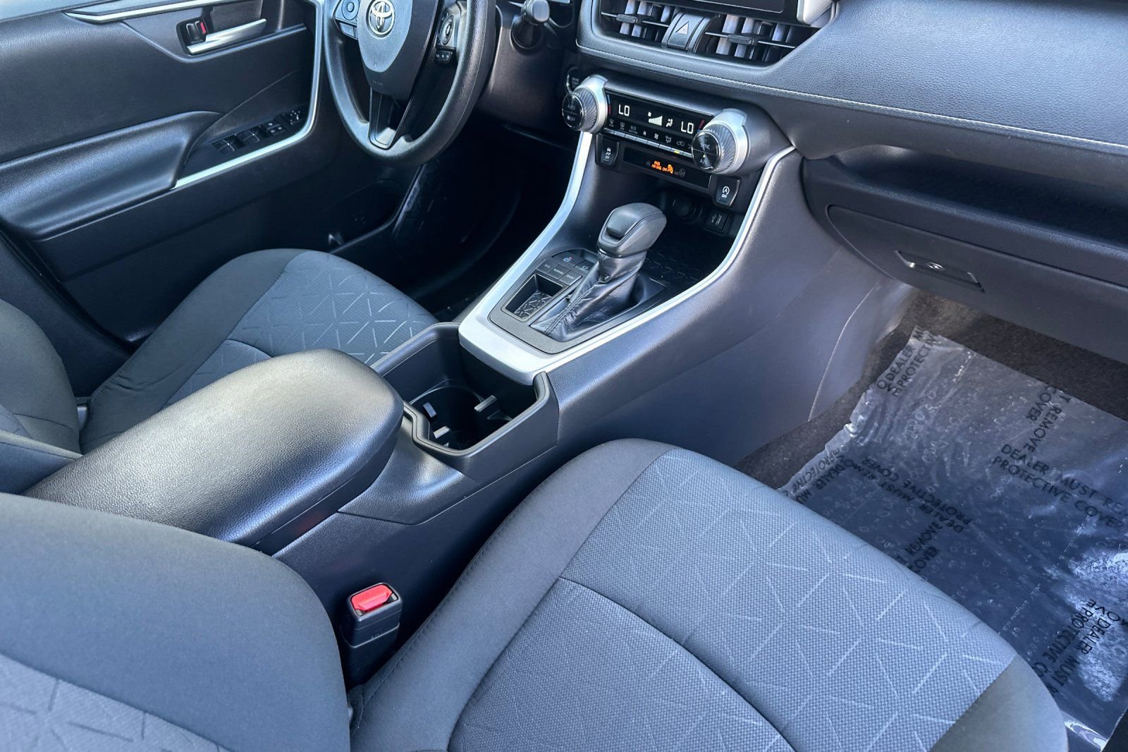 Used 2025 Toyota RAV4 XLE image 16