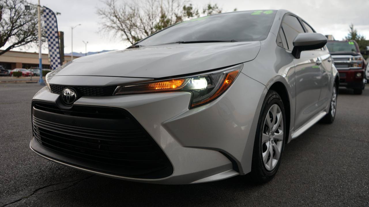 Used 2024 Toyota Corolla LE FWD image 23