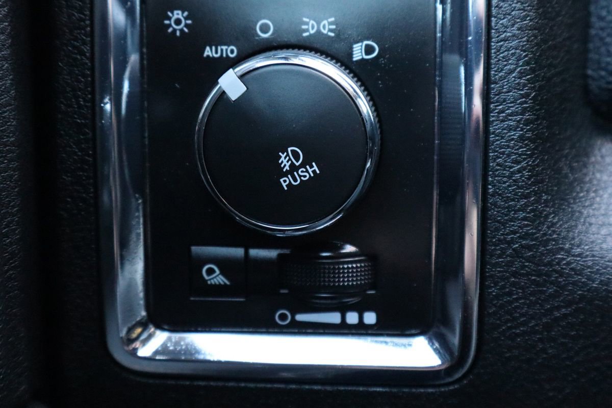 Used 2014 RAM 2500 Laramie w/ Protection Group image 29