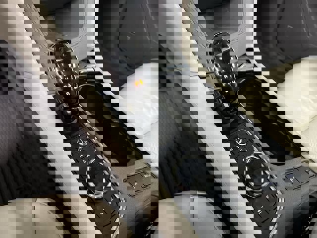 Used 2020 Cadillac XT6 Premium Luxury image 16