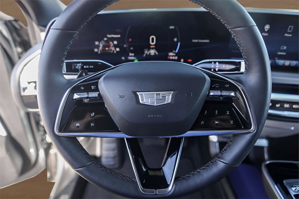 Certified 2024 Cadillac Lyriq Luxury image 11