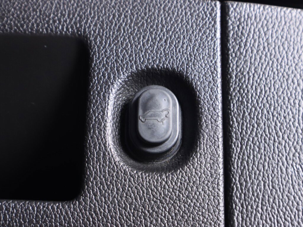 Used 2019 GMC Yukon Denali w/ Denali Ultimate Package image 45