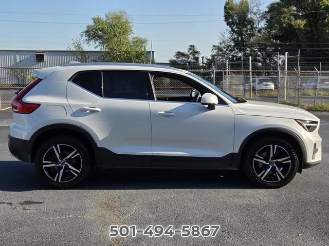 Used 2024 Volvo XC40 B5 Core AWD/4WD image 6