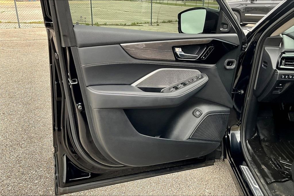 Used 2023 Acura MDX SH-AWD w/ Advance Package image 23