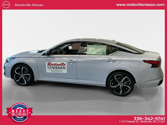 New 2025 Nissan Altima 2.5 SR image 3
