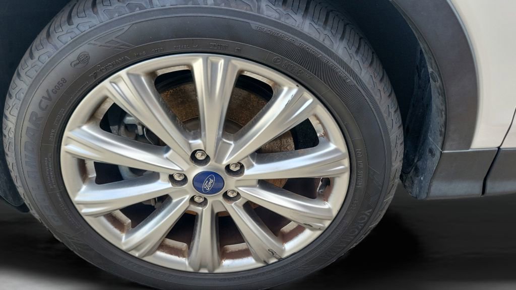 Used 2018 Ford Escape Titanium w/ Ford Safe & Smart Package image 8