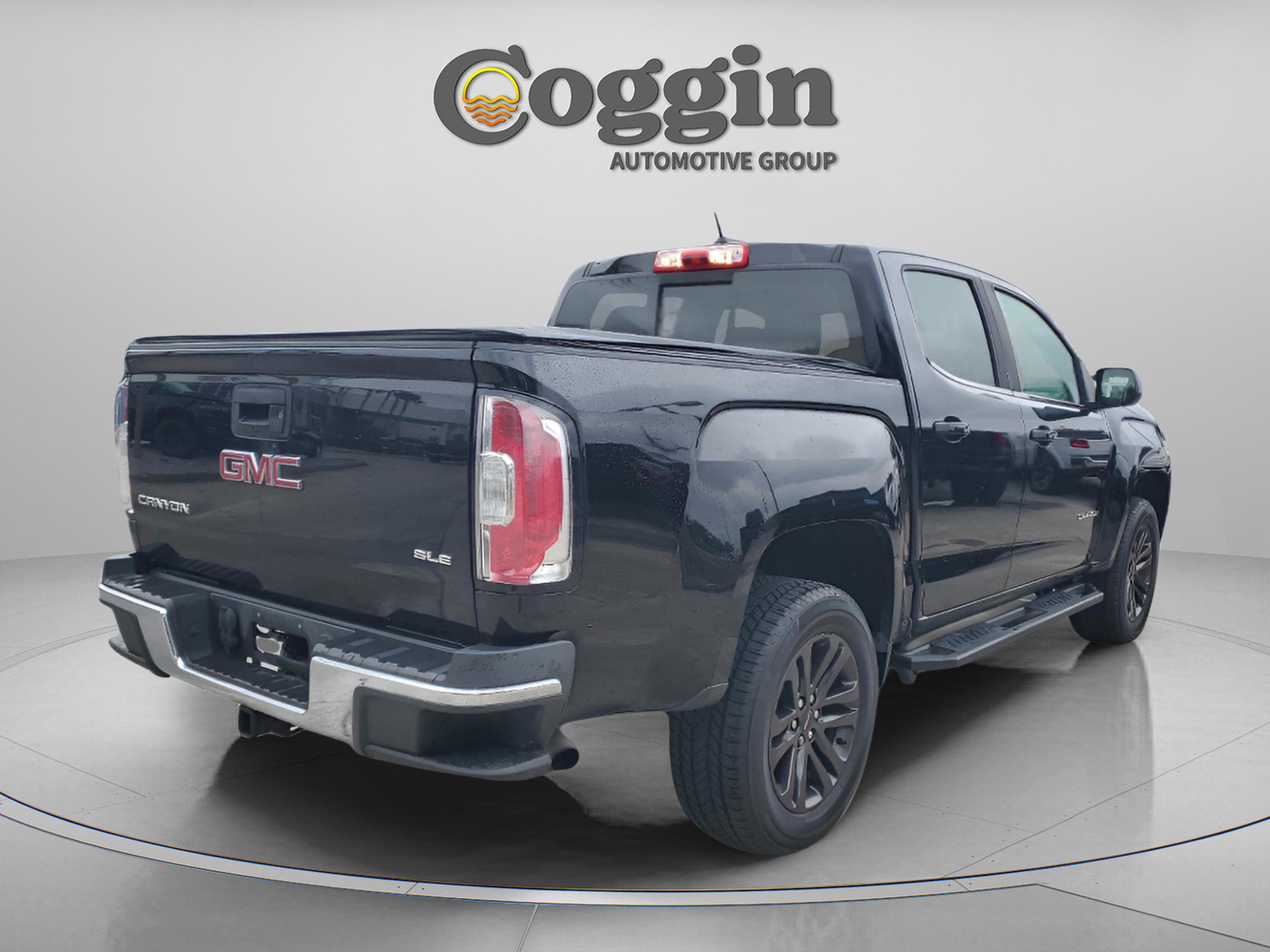 Used 2017 GMC Canyon SLE w/ Nightfall Edition image 3