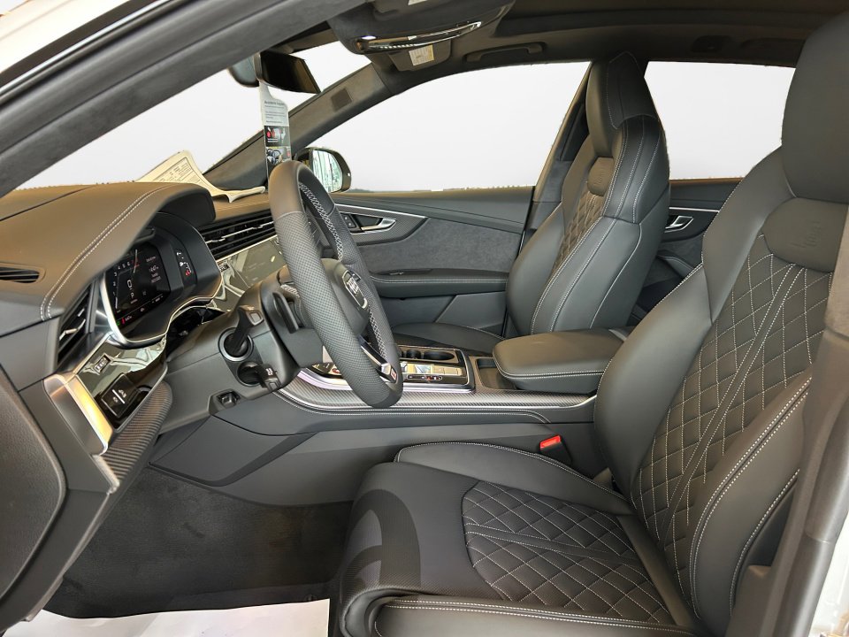 New 2026 Audi SQ8 Prestige image 9