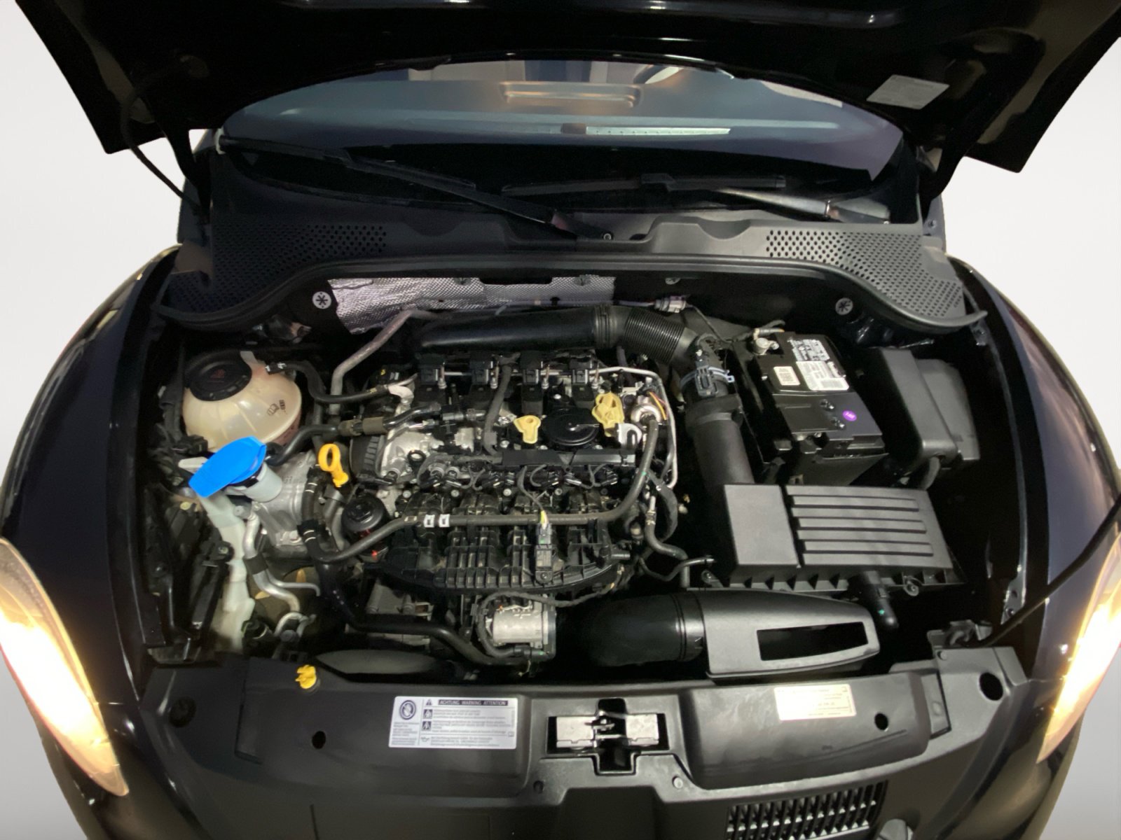 Used 2019 Volkswagen Beetle 2.0T S image 32