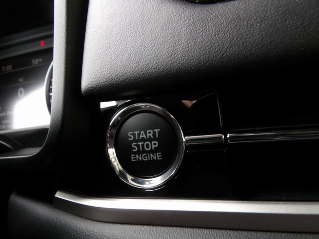 New 2025 Mitsubishi Outlander SE image 28