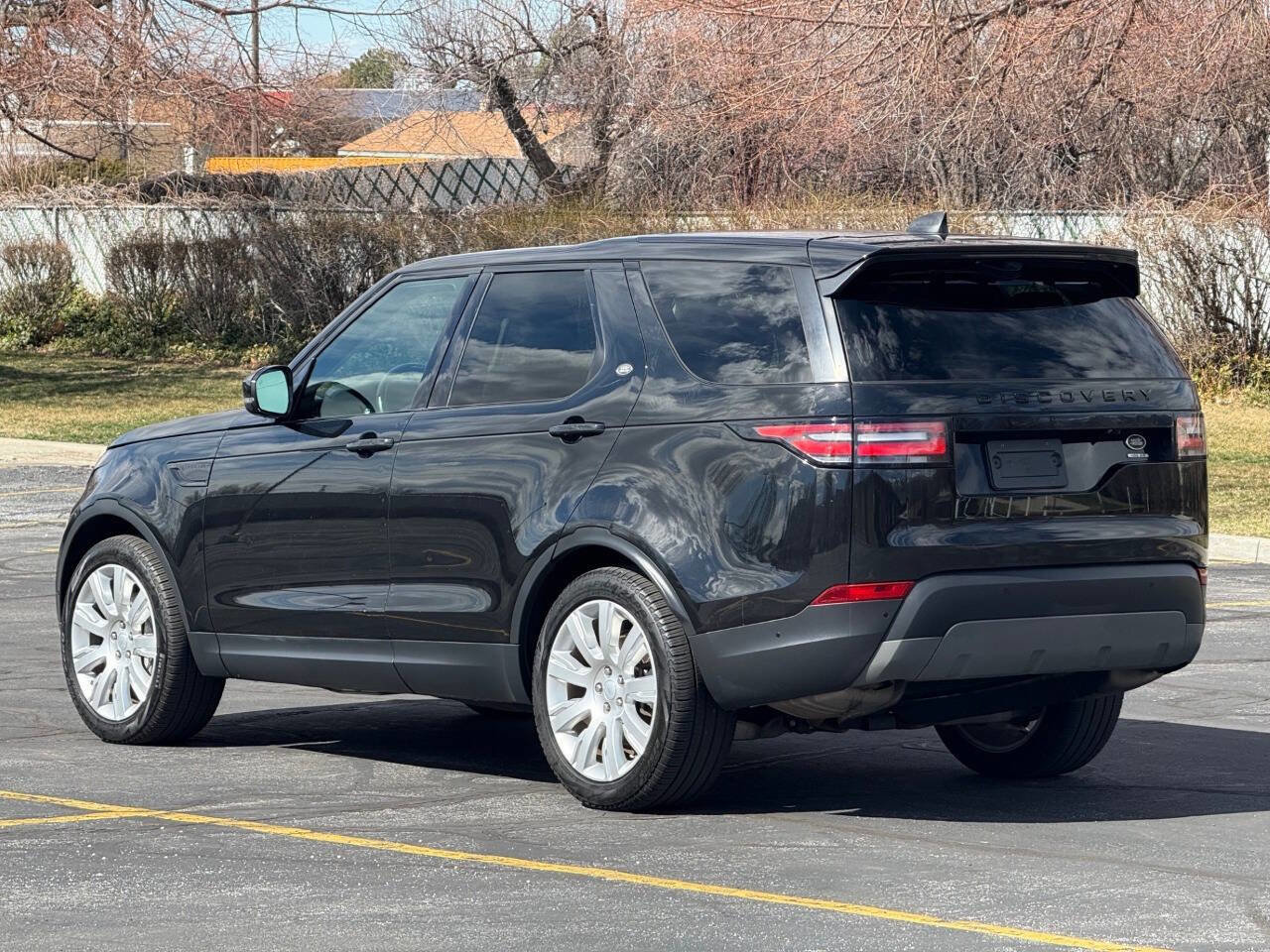 Used 2020 Land Rover Discovery HSE image 7