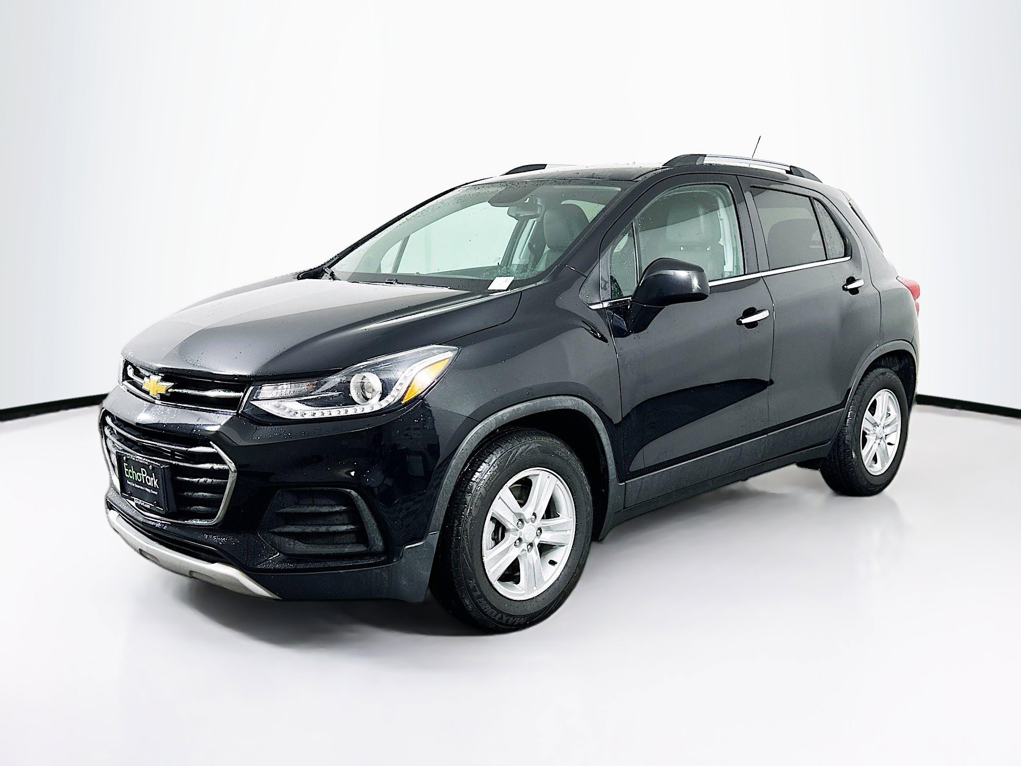 Used 2020 Chevrolet Trax LT w/ Driver Confidence Package image 3