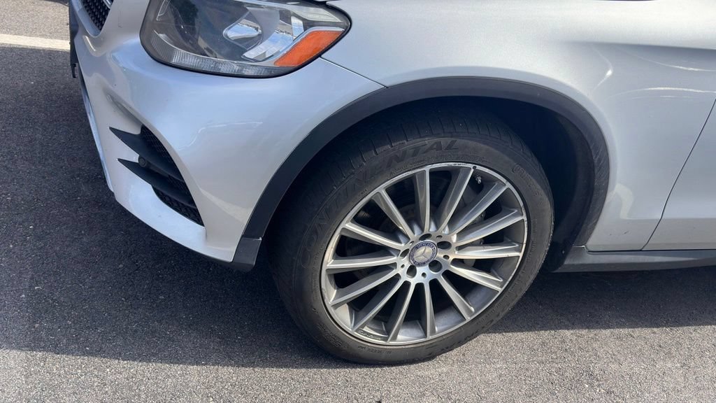 Used 2017 Mercedes-Benz GLC 300 4MATIC Coupe image 10
