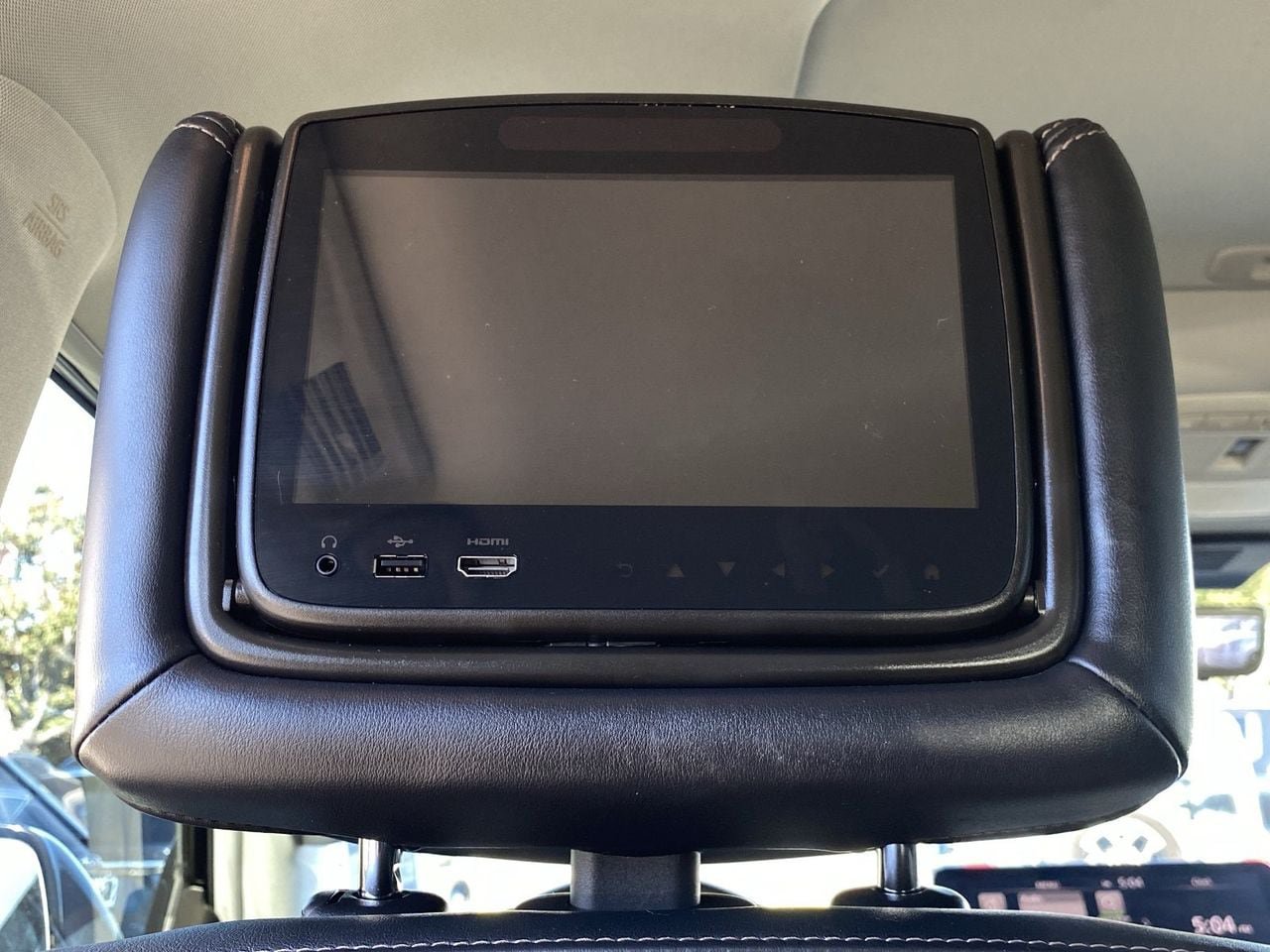 Used 2023 Nissan Armada Platinum w/ Captain's Chairs Package RWD image 17