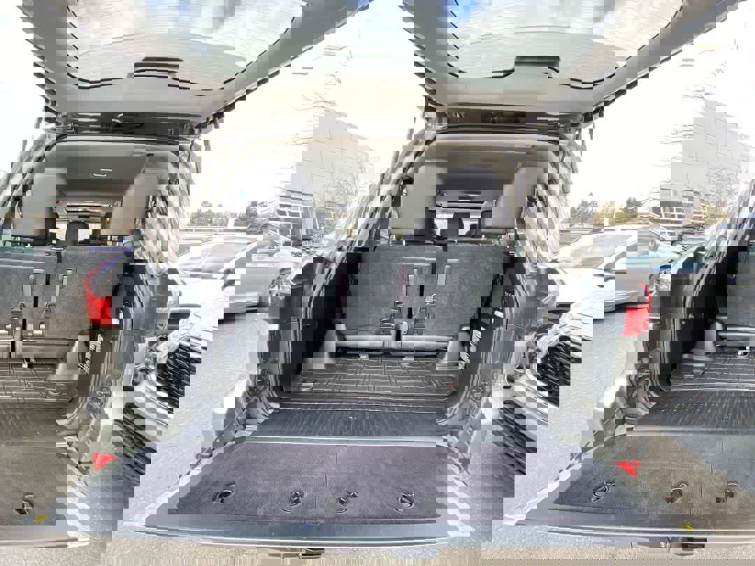 Used 2017 Lexus LX 570 4WD w/ Luxury Package image 27