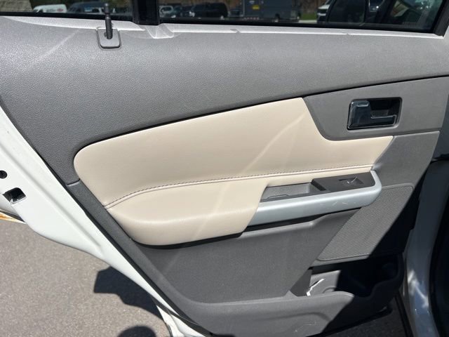 Used 2013 Ford Edge SEL FWD image 16
