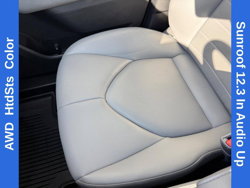 Used 2023 Toyota Highlander XLE AWD/4WD image 27