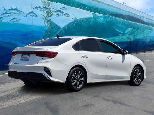 Used 2023 Kia Forte LXS FWD image 4