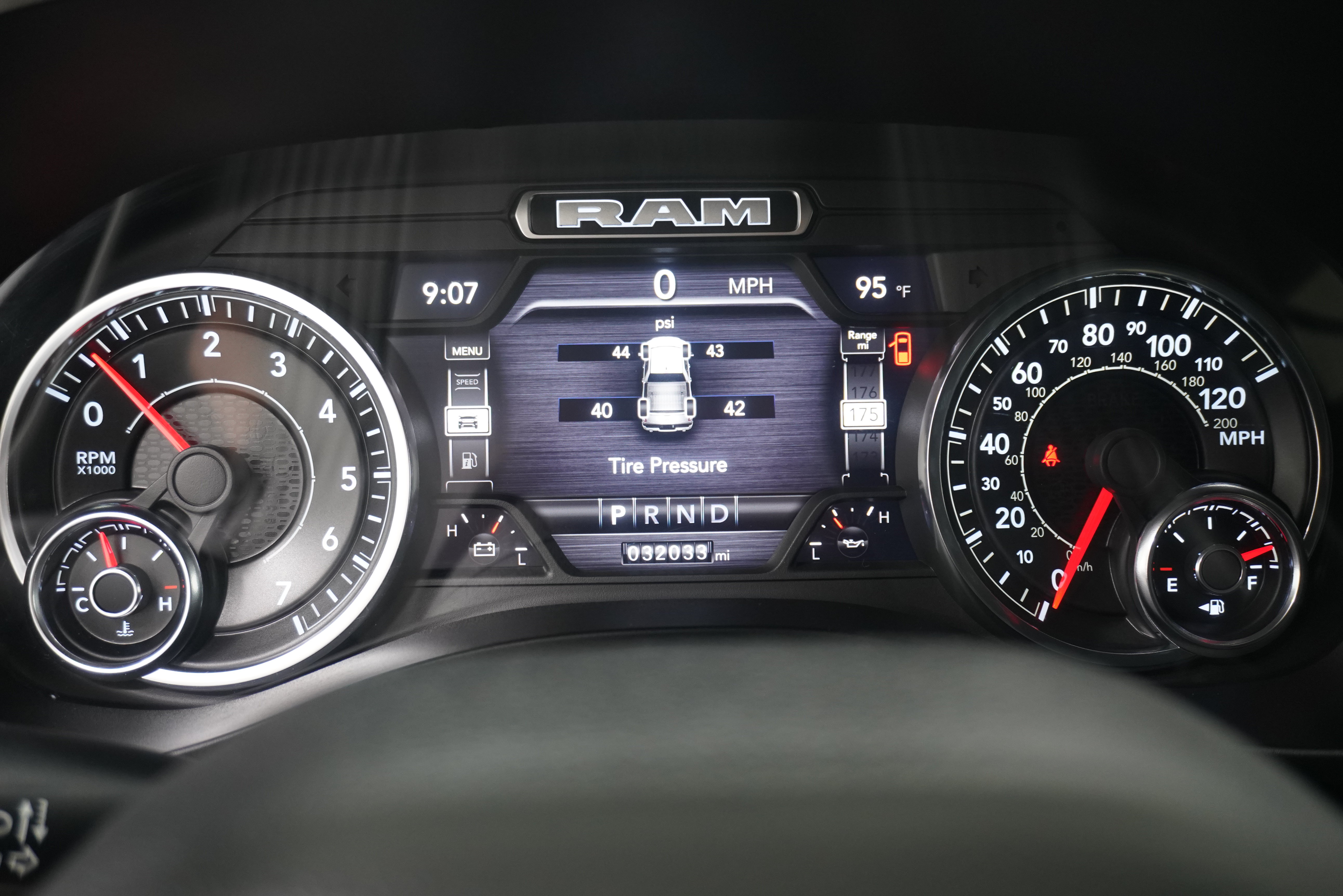 Used 2023 RAM 1500 Big Horn AWD/4WD image 18