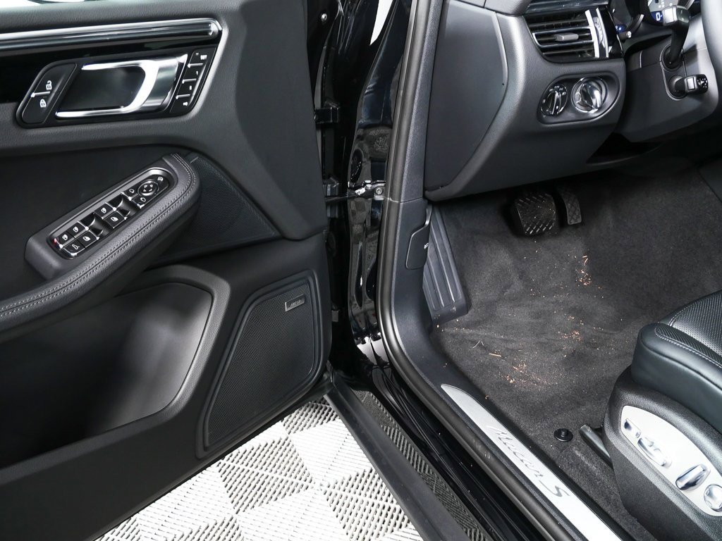 New 2026 Porsche Macan S image 8