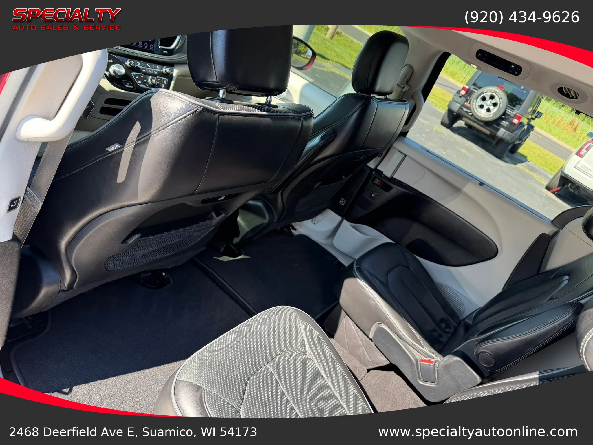 Used 2018 Chrysler Pacifica Limited FWD image 19
