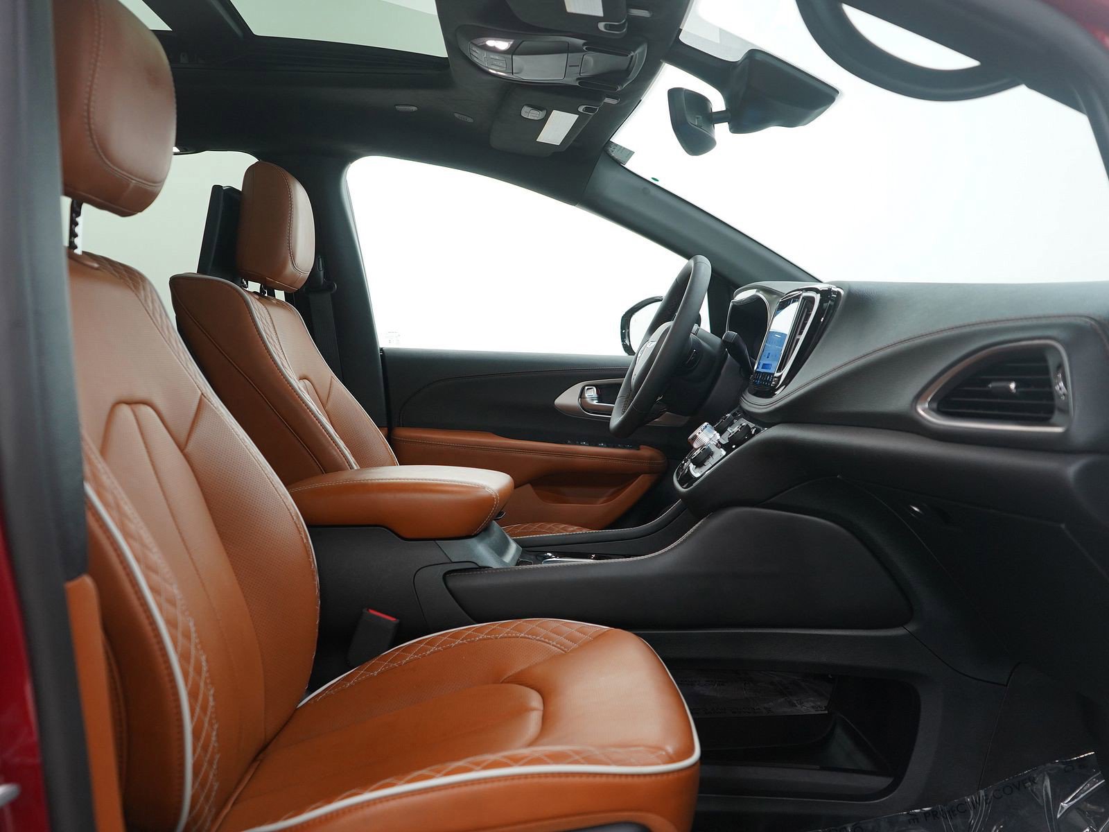 Used 2025 Chrysler Pacifica Pinnacle w/ Trailer Tow Group image 11