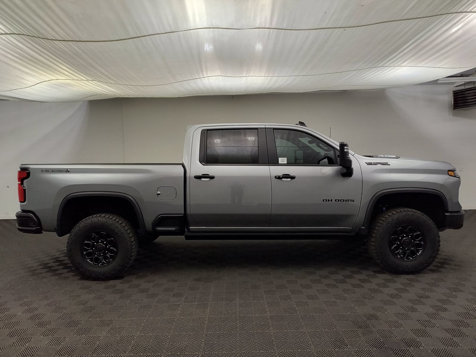New 2026 Chevrolet Silverado 2500 ZR2 w/ ZR2 Bison Edition AWD/4WD image 8