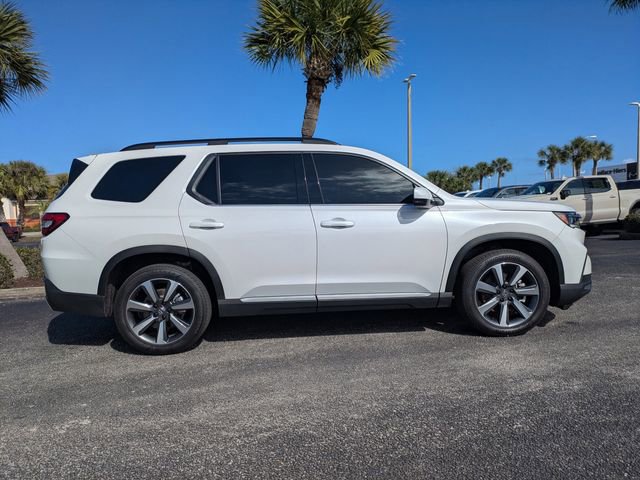 Used 2025 Honda Pilot Elite image 3