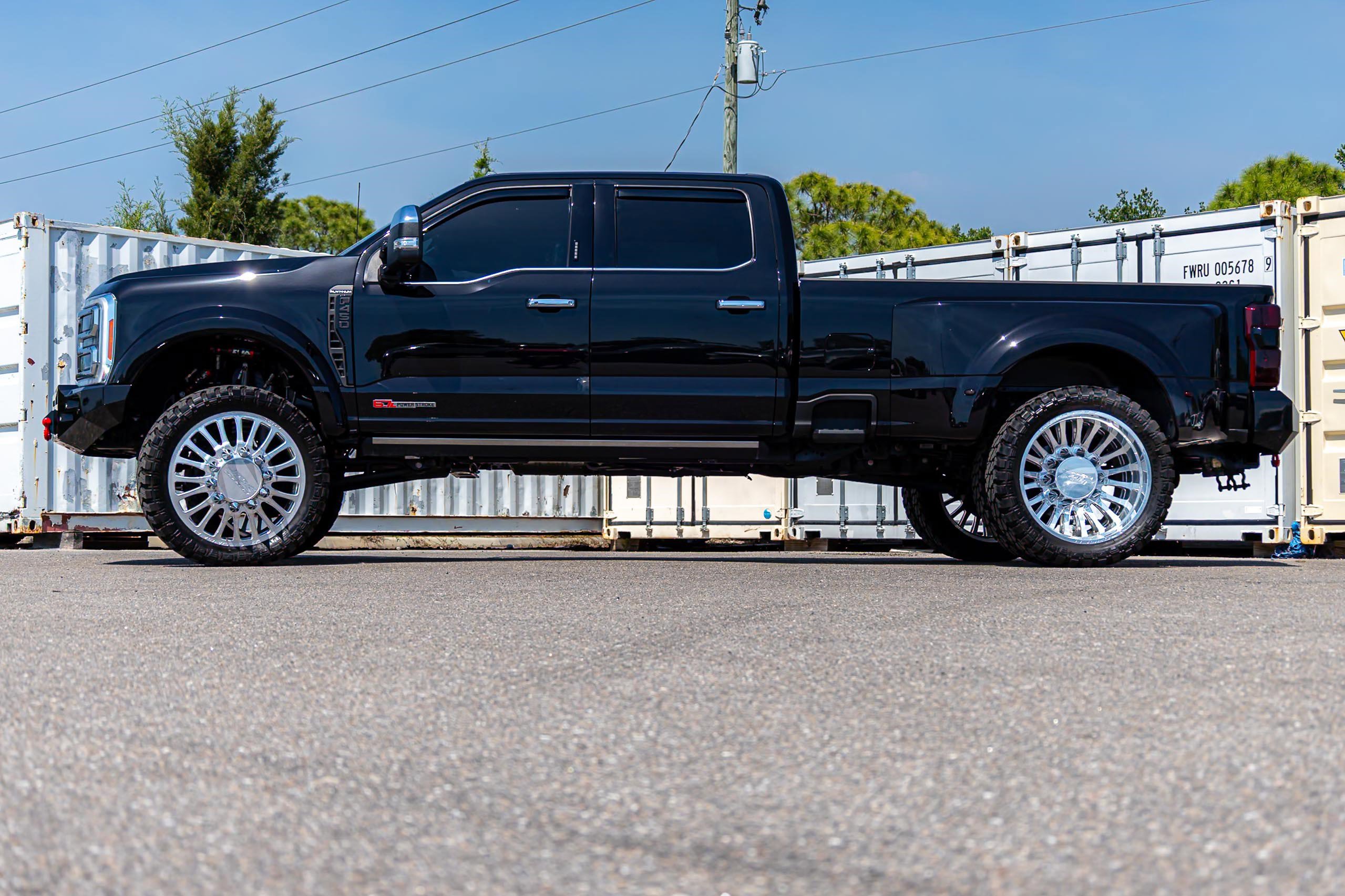 Used 2023 Ford F450 Platinum AWD/4WD image 6