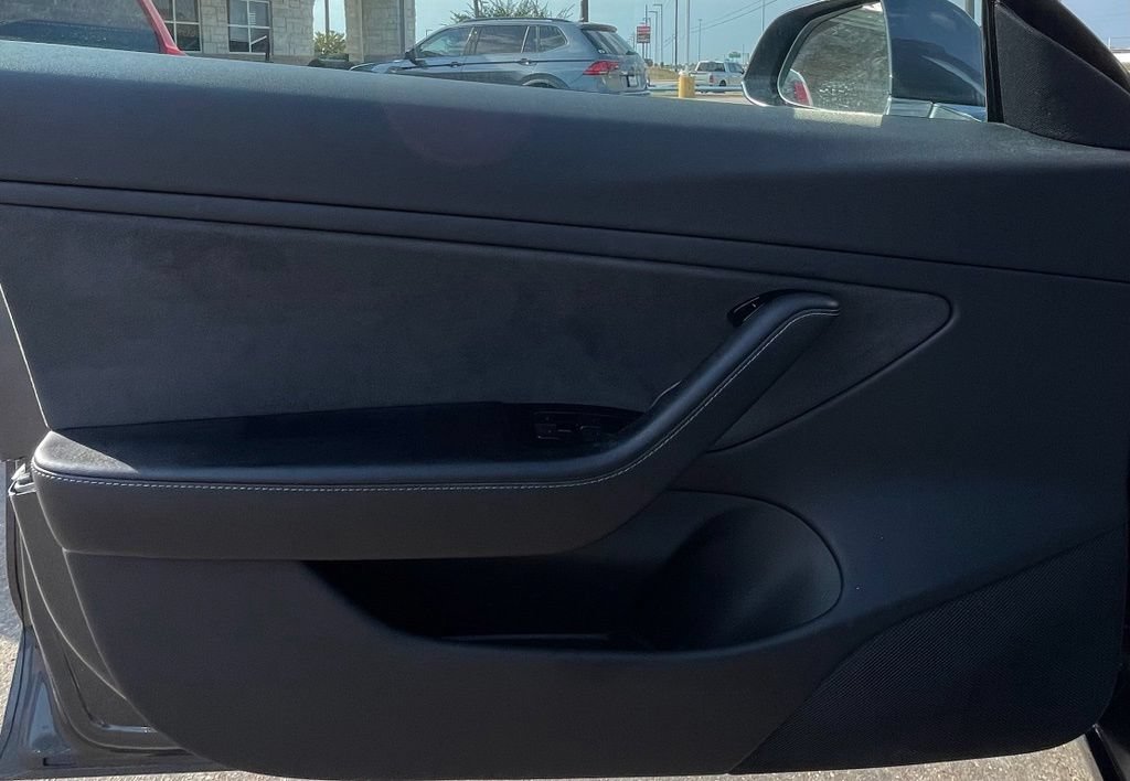 Used 2018 Tesla Model 3 Long Range RWD image 28