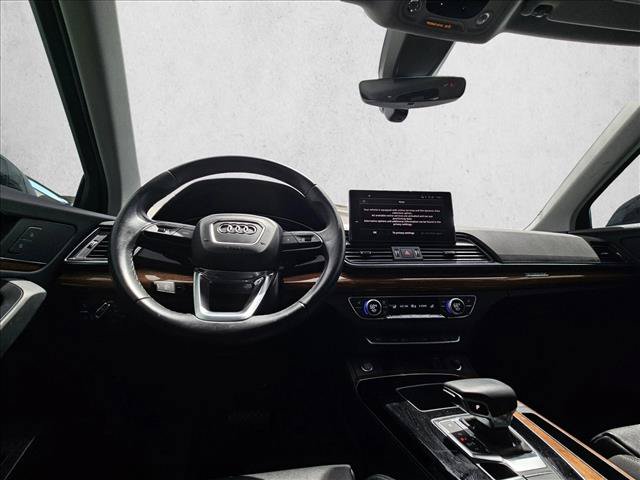 Used 2023 Audi Q5 e Premium AWD/4WD image 12
