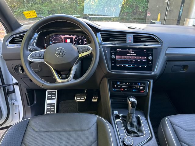 Used 2023 Volkswagen Tiguan SEL R-Line image 13