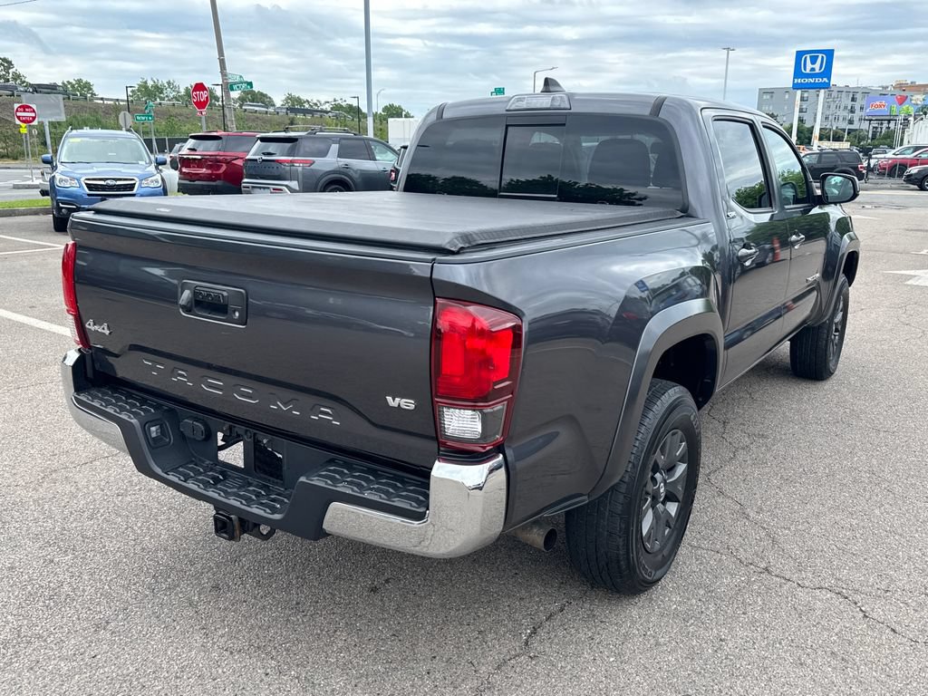 Used 2023 Toyota Tacoma SR5 AWD/4WD image 9