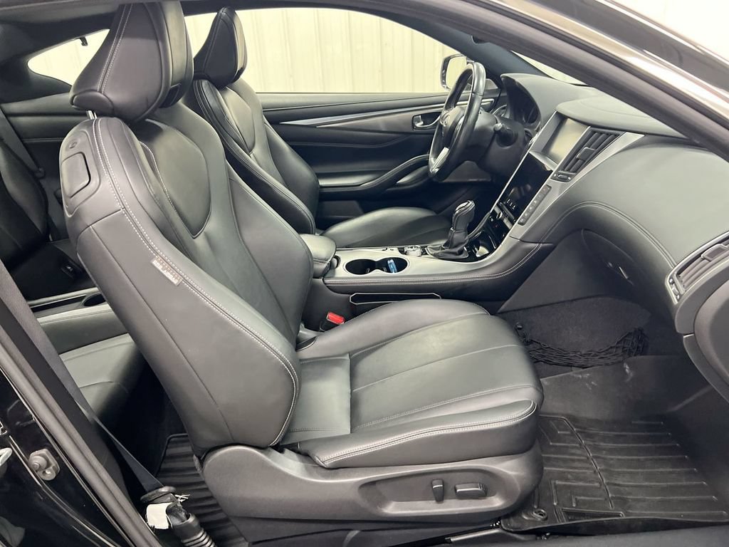 Used 2018 INFINITI Q60 3.0t Luxe w/ Sensory Package 3.0T Luxe AWD/4WD image 23