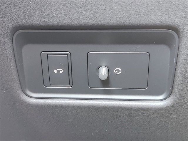 Used 2026 Jaguar F-PACE R-Dynamic S image 21