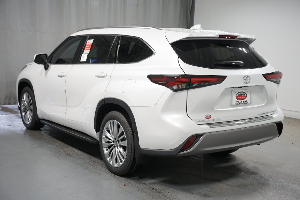 New 2026 Toyota Highlander Platinum AWD/4WD image 6
