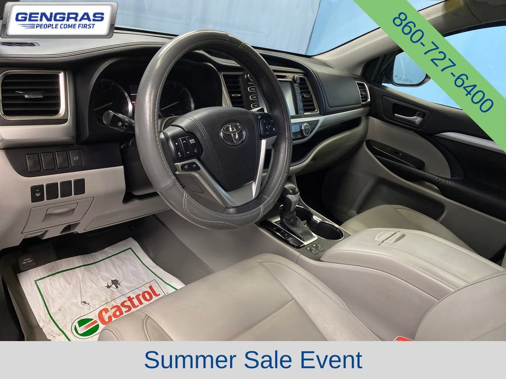 Used 2016 Toyota Highlander XLE w/ Protection Package #3 AWD/4WD image 11