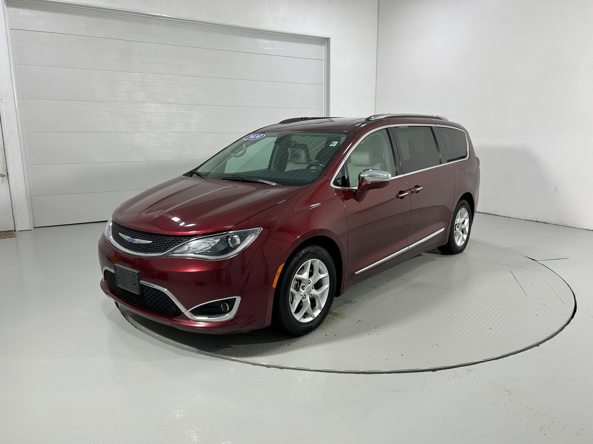 Used 2020 Chrysler Pacifica Limited image 21