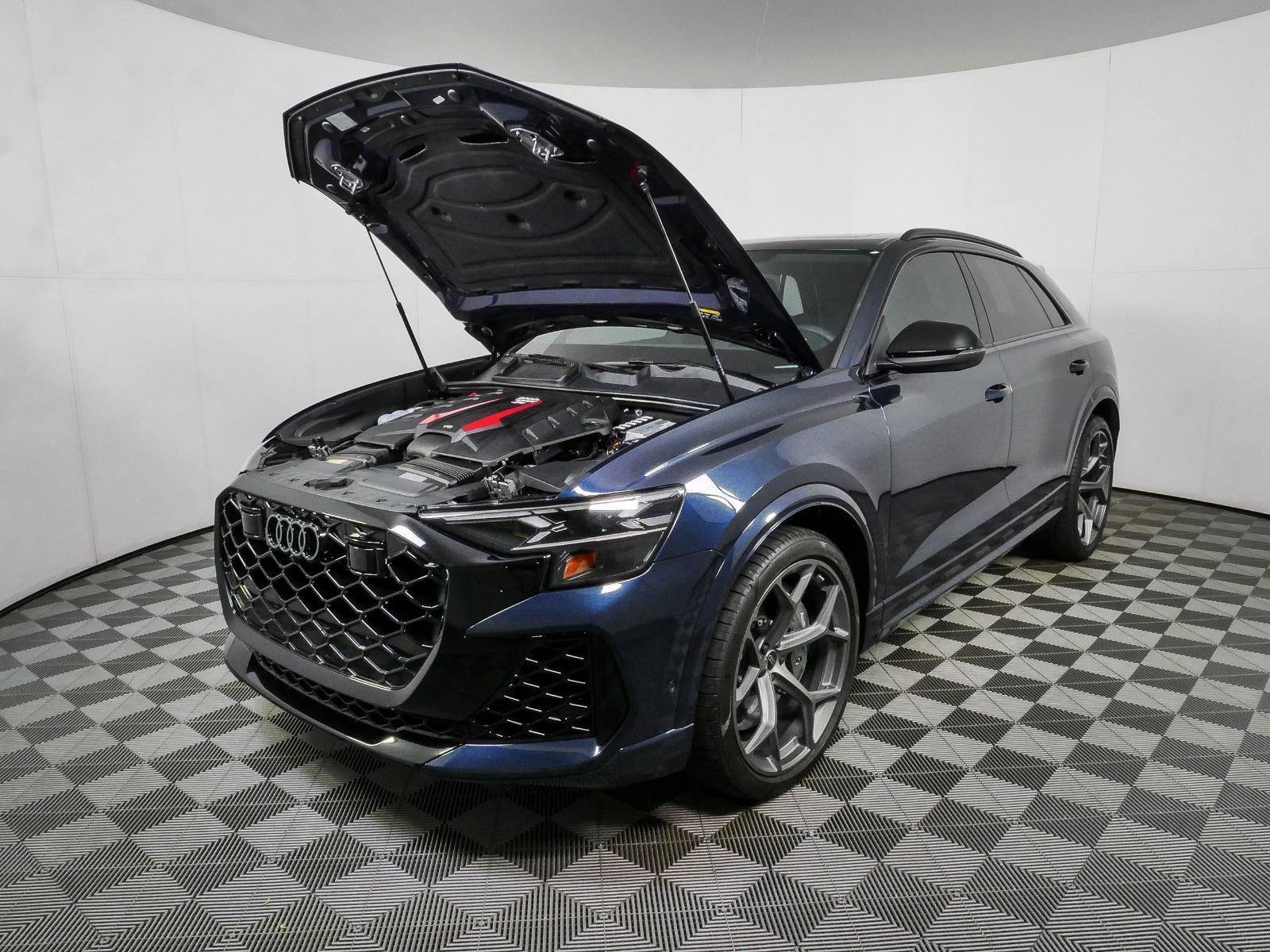 Used 2025 Audi RS Q8 performance AWD/4WD image 36
