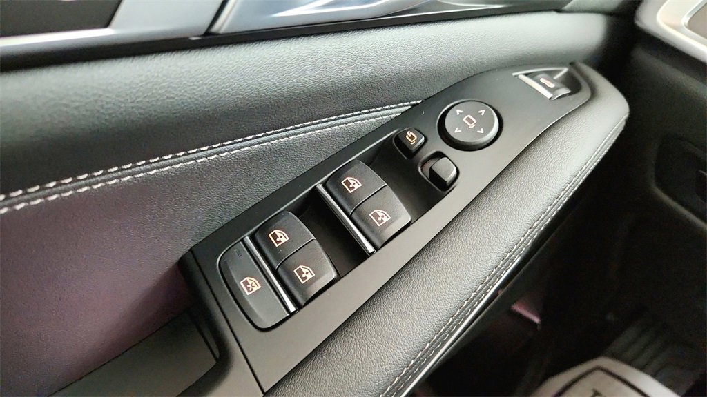 Used 2024 BMW X5 xDrive40i w/ Parking Assistance Package image 21