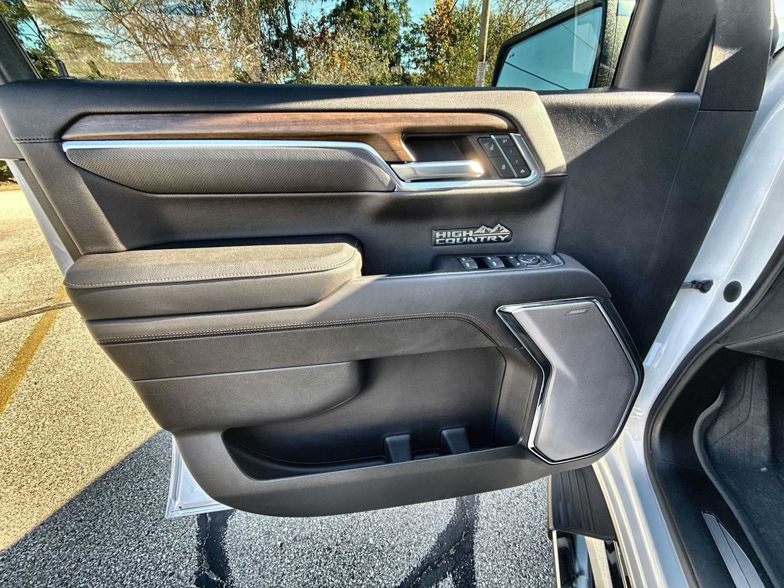 Certified 2023 Chevrolet Silverado 1500 High Country w/ High Country Premium Package AWD/4WD image 22