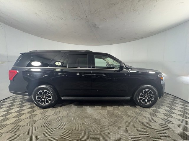 Used 2024 Ford Expedition Max XLT image 5