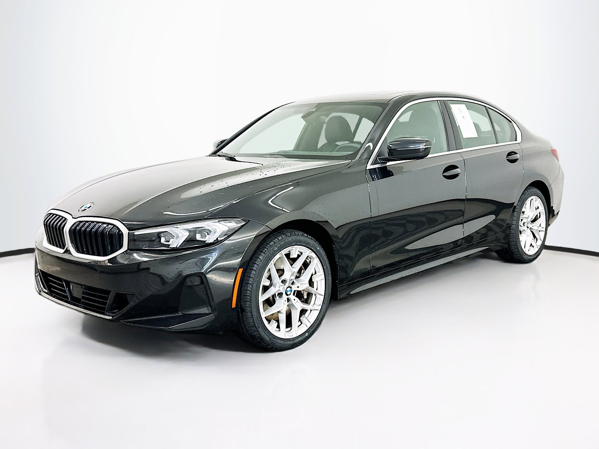 Used 2025 BMW 330i xDrive Sedan image 3