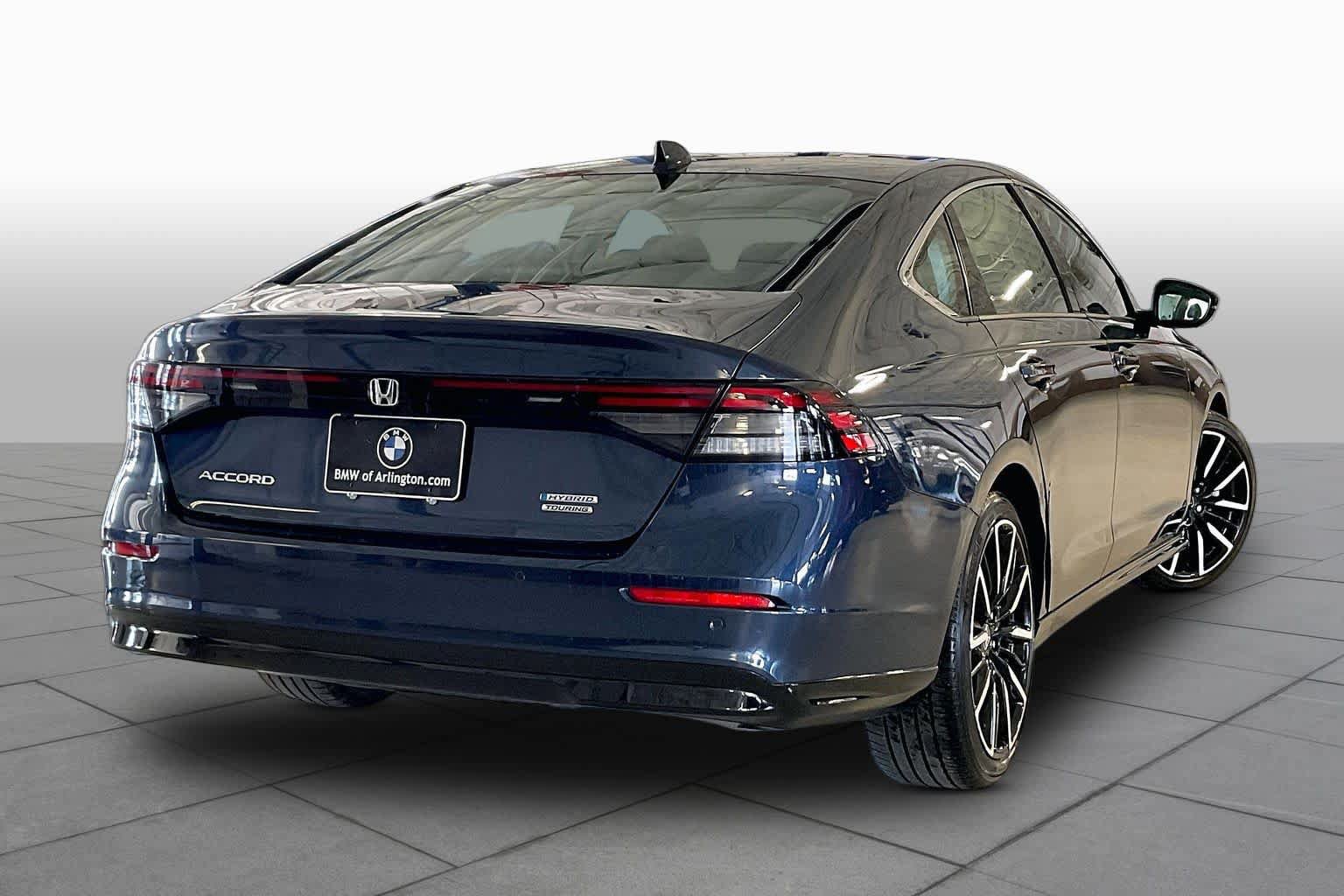 Used 2024 Honda Accord Touring image 12