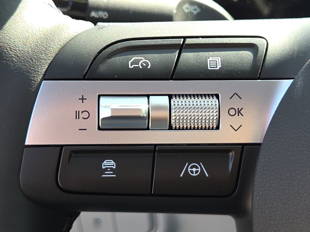 Used 2026 Hyundai Tucson SEL FWD image 27
